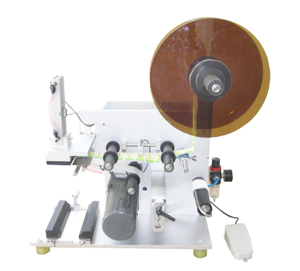 KLP-TB120半自动吸式贴标机